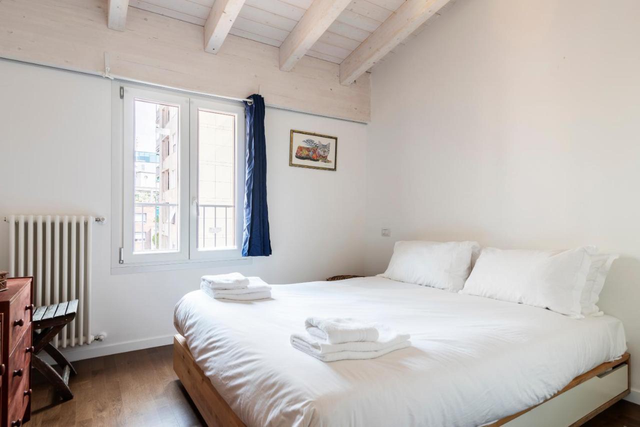 Cozy Apartment Near Central Station Milan Bagian luar foto