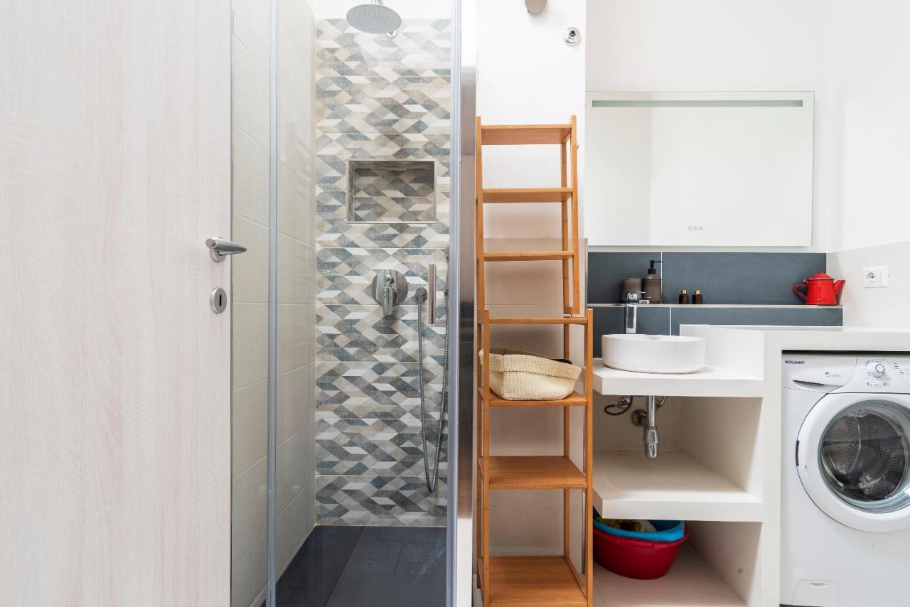 Cozy Apartment Near Central Station Milan Bagian luar foto