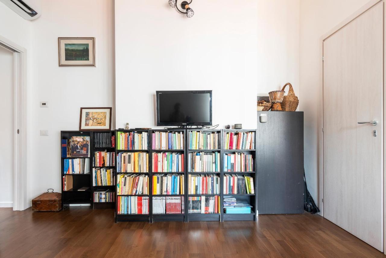 Cozy Apartment Near Central Station Milan Bagian luar foto